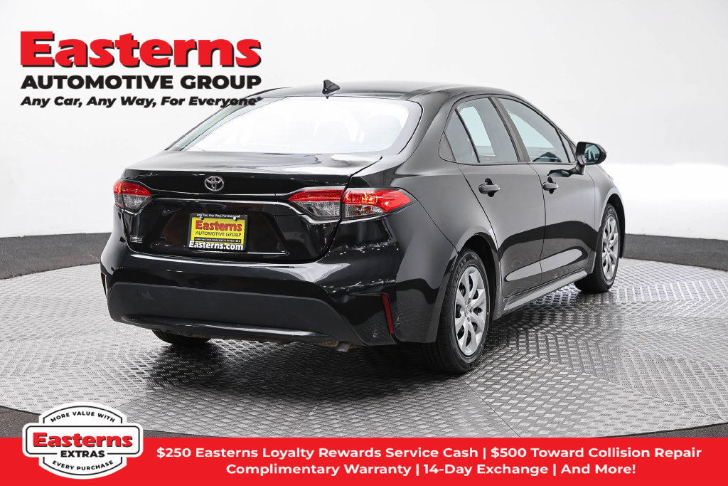 Used 2021 Toyota Corolla LE w/ Carpet Mat Package (TMS) FWD image 6