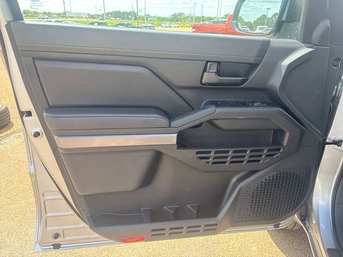 New 2026 Toyota Tacoma SR5 RWD image 7