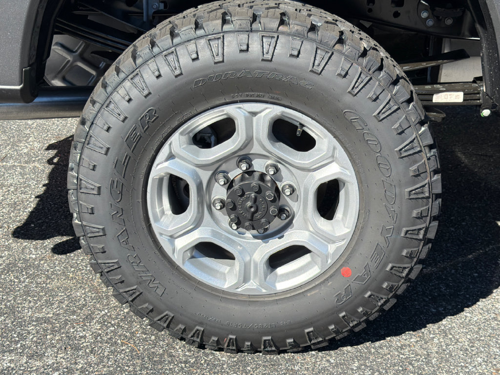New 2027 Ford F250 XL w/ XL Off-Road 35" Tire Pakckage AWD/4WD image 6