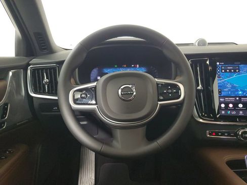 Certified 2026 Volvo V90 B6 Cross Country Ultra AWD/4WD image 15