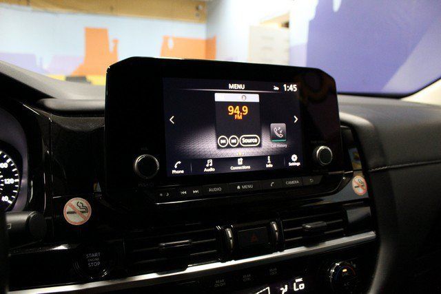 Used 2025 Nissan Pathfinder SV FWD image 28