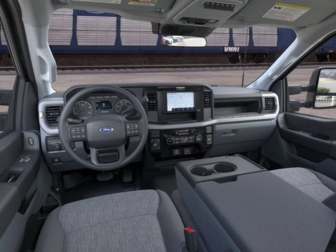 New 2026 Ford F550 4x4 Regular Cab Super Duty image 9