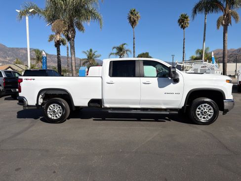 Used 2024 Chevrolet Silverado 2500 LT image 9