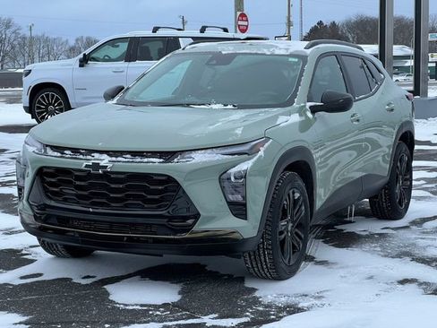 Certified 2024 Chevrolet Trax ACTIV w/ Sunroof Package image 42