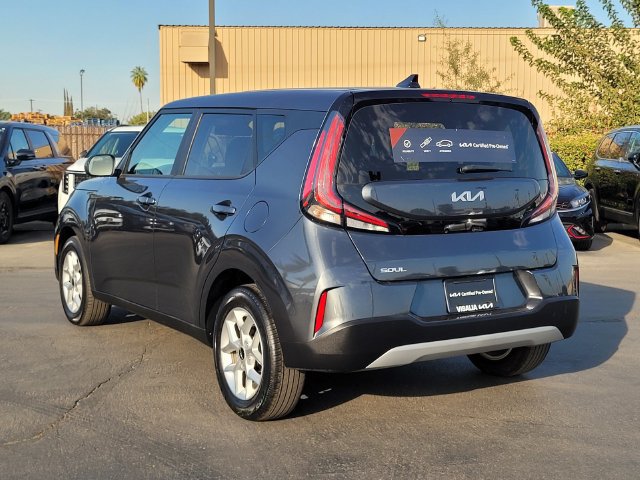 Certified 2025 Kia Soul LX w/ LX Technology Package FWD image 8