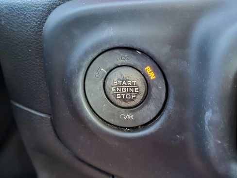 Used 2019 Jeep Wrangler Unlimited Rubicon AWD/4WD image 22