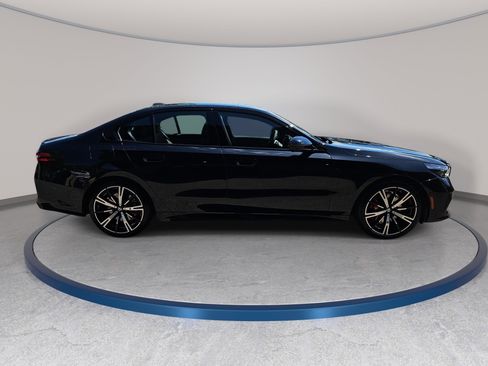 New 2026 BMW 530i w/ M Sport Package RWD image 4