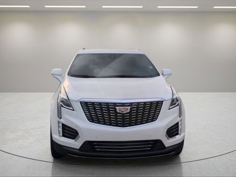 New 2025 Cadillac XT5 Luxury image 8