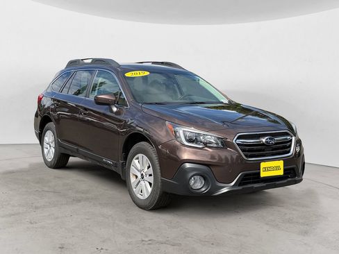 Used 2019 Subaru Outback 2.5i Premium w/ Popular Package #2 AWD/4WD image 7