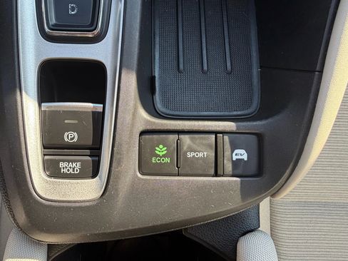 Used 2019 Honda Insight EX image 21