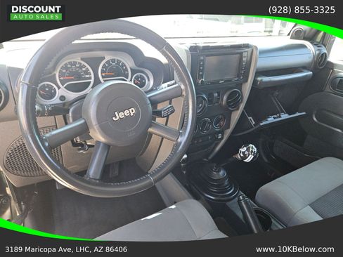Used 2010 Jeep Wrangler Rubicon w/ PWR Convenience Group AWD/4WD image 11