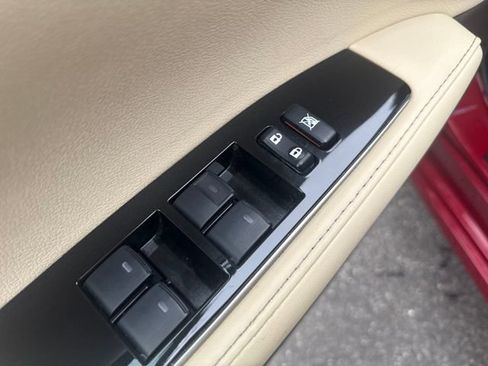 Used 2017 Lexus ES 350 image 11