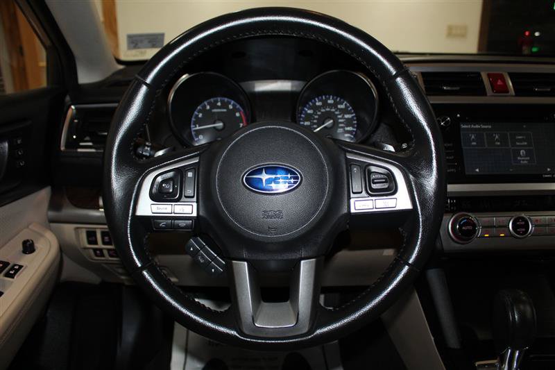 Used 2017 Subaru Outback 2.5i Limited AWD/4WD image 12