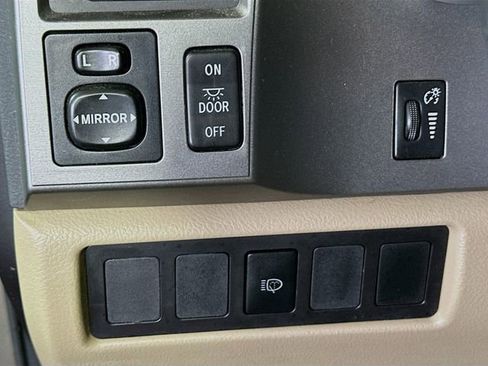 Used 2016 Toyota Sequoia SR5 image 11