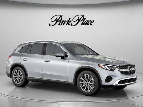 Used 2025 Mercedes-Benz GLC 300 image 31
