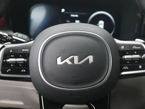 Used 2023 Kia Sorento SX Prestige image 10