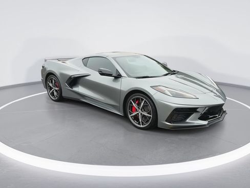 Used 2023 Chevrolet Corvette Stingray Preferred Cpe w/ Z51 Performance Package RWD image 2