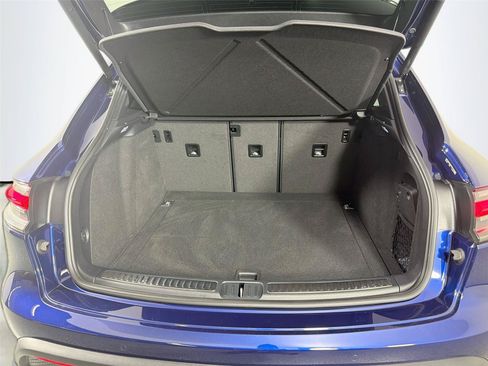 Certified 2026 Porsche Macan S AWD/4WD image 36