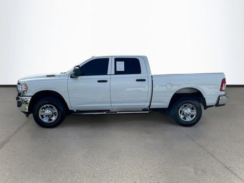 Used 2024 RAM 2500 Tradesman w/ Chrome Appearance Group AWD/4WD image 4