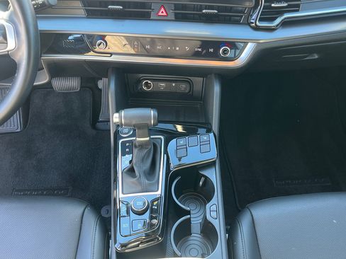 Used 2025 Kia Sportage EX image 26
