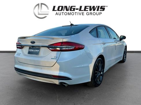 Used 2018 Ford Fusion SE w/ Equipment Group 201A image 7
