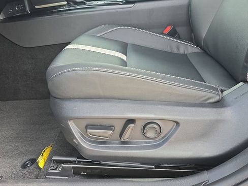 Used 2026 Toyota Camry SE FWD image 29