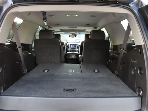 Used 2019 GMC Yukon SLT w/ Premium Edition image 20