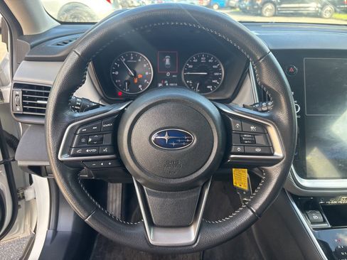 Used 2024 Subaru Outback Premium AWD/4WD image 17