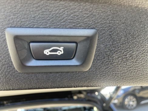 Used 2017 BMW X3 sDrive28i image 8