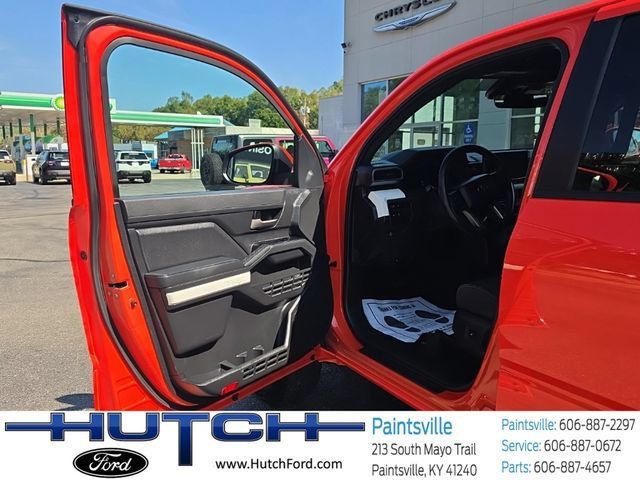 Used 2024 Toyota Tacoma TRD Off-Road AWD/4WD image 17