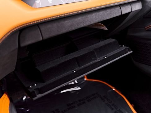 Used 2025 Lamborghini Revuelto AWD/4WD image 89