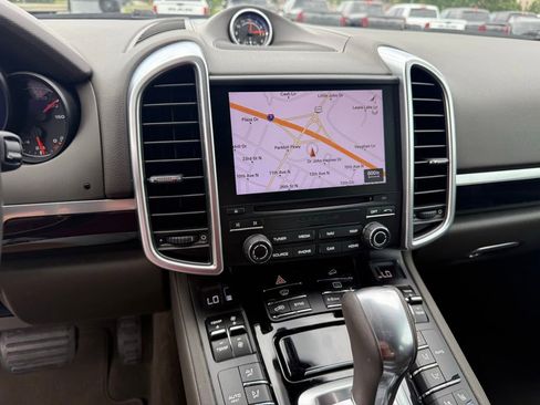 Used 2017 Porsche Cayenne Platinum Edition AWD/4WD image 12