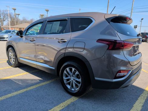 Used 2020 Hyundai Santa Fe SE image 5