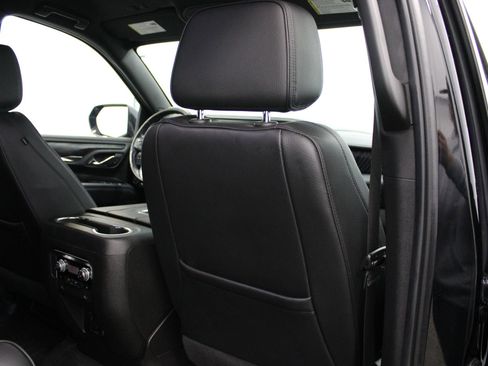 Used 2022 GMC Yukon XL Denali AWD/4WD image 28