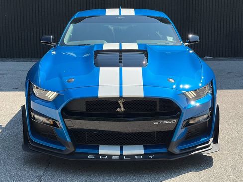 Used 2021 Ford Mustang Shelby GT500 w/ Technology Package RWD image 3