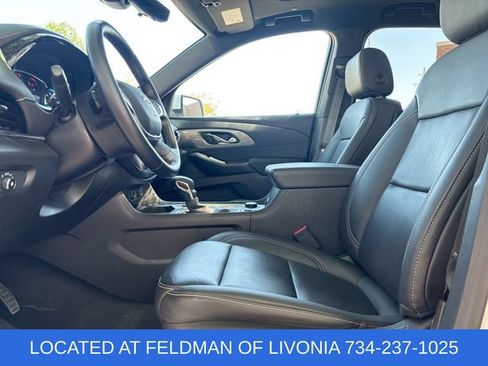 Certified 2023 Chevrolet Traverse LT w/ LT Premium Package AWD/4WD image 19