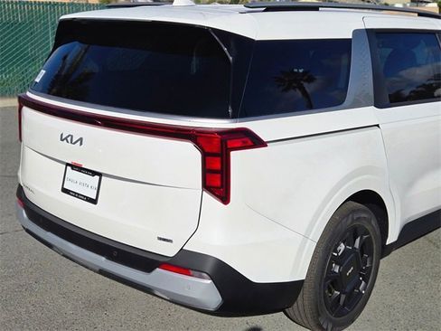 New 2026 Kia Carnival EX image 6