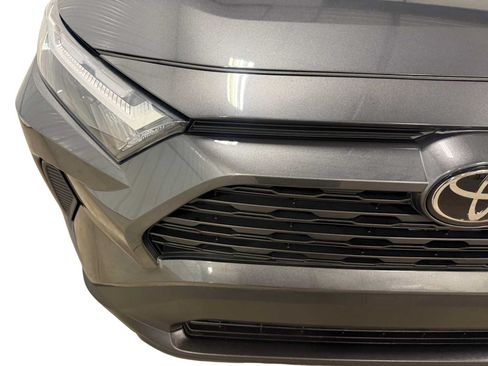 Used 2023 Toyota RAV4 XLE AWD/4WD image 4