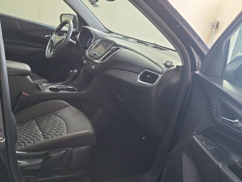 Used 2020 Chevrolet Equinox LT w/ LPO, Chrome Package FWD image 13