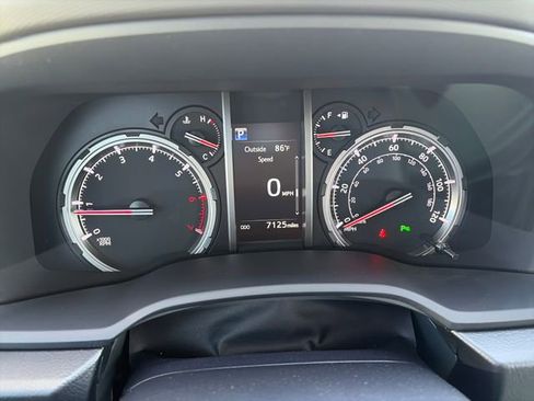 Used 2024 Toyota 4Runner Limited AWD/4WD image 24