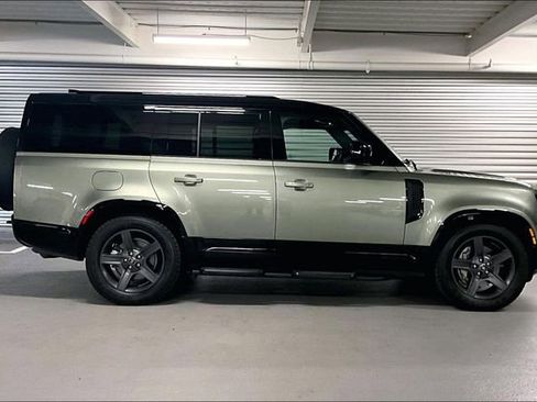 Certified 2025 Land Rover Defender 130 X-Dynamic SE AWD/4WD image 14