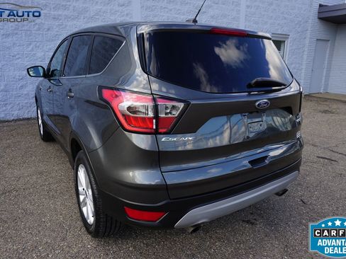 Used 2017 Ford Escape SE AWD/4WD image 9