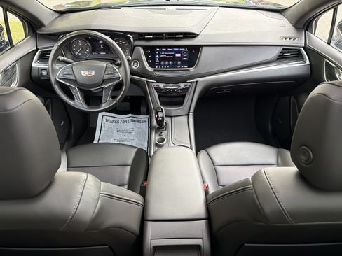 Used 2022 Cadillac XT5 Premium Luxury w/ Technology Package AWD/4WD image 32