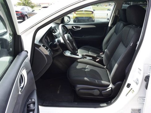 Used 2014 Nissan Sentra SR w/ SR Driver Package image 13