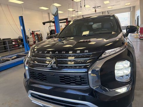 Used 2022 Mitsubishi Outlander SEL image 5