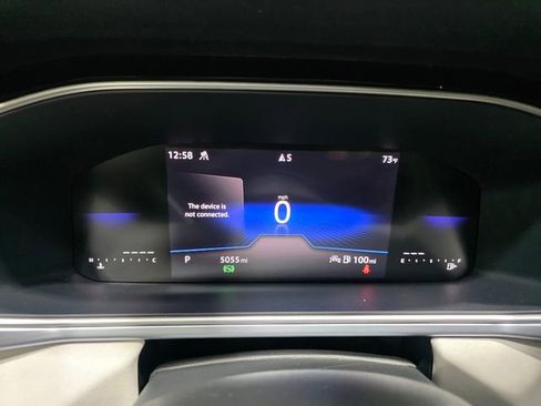 Used 2025 Volkswagen Taos SE w/ Panoramic Sunroof Package AWD/4WD image 21