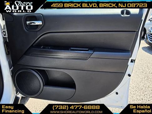 Used 2017 Jeep Patriot Latitude AWD/4WD image 23