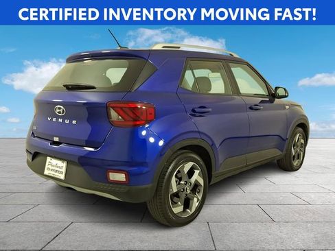 Certified 2025 Hyundai Venue SEL FWD image 8