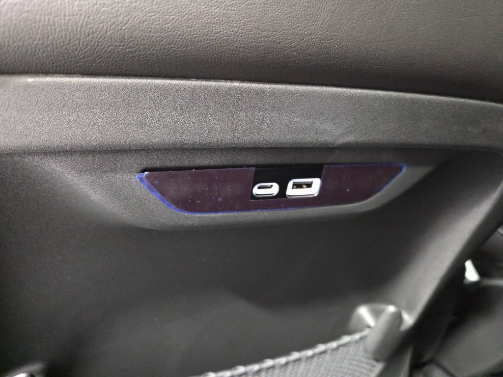 New 2026 Chrysler Pacifica Select w/ S Appearance Package FWD image 32