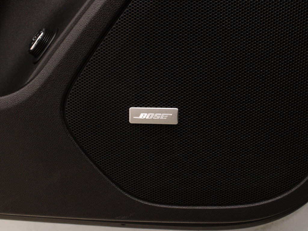 Used 2024 Chevrolet Blazer LT w/ Sound & Technology Package FWD image 16